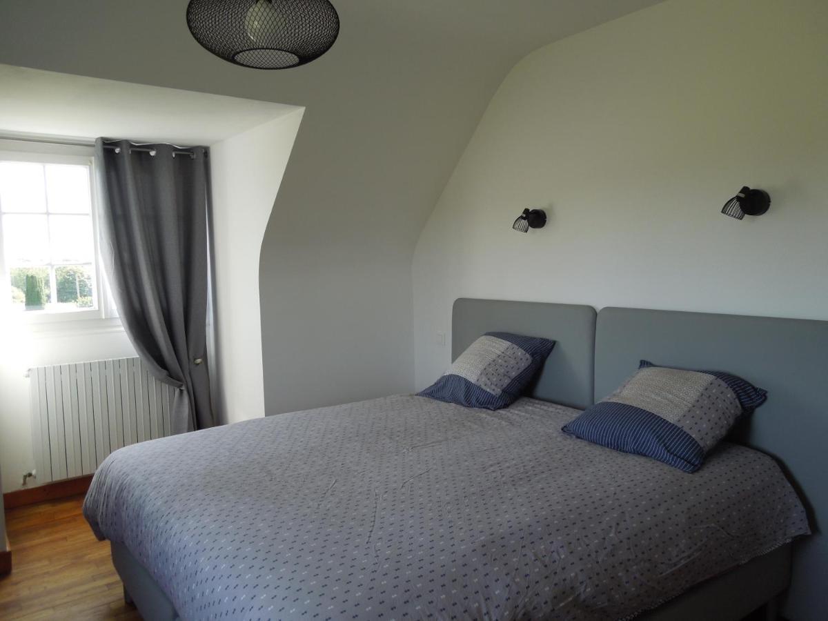 Villa Bretonne: Verdant Retreat Near Beach Ploumilliau Exterior photo